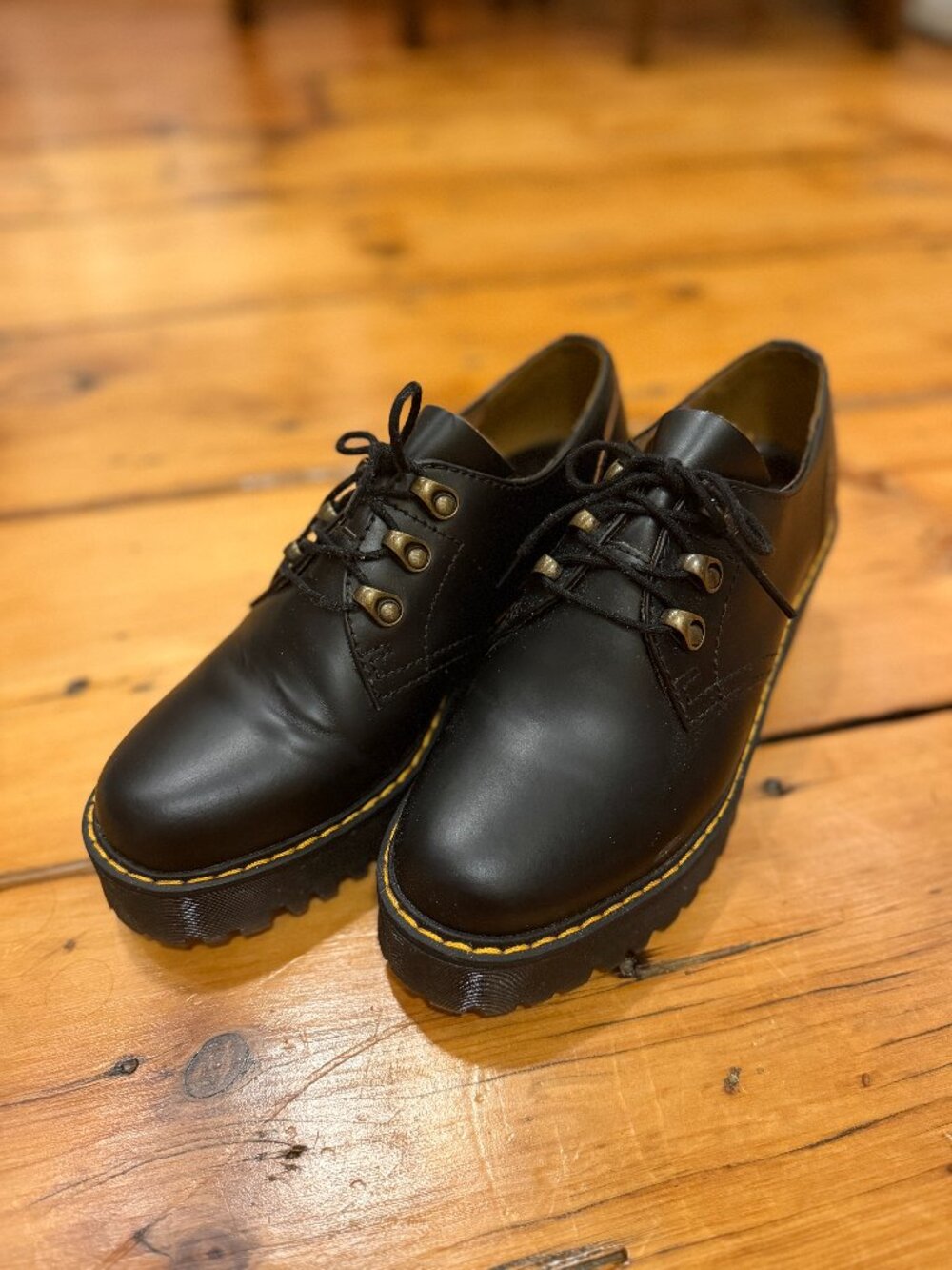 Dr. Martens Leona Lug Sole Platform Derby, US8, UK6